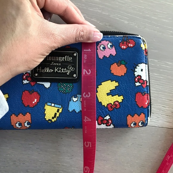 Loungefly Hello Kitty Pacman wallet READ DESCRIPTION - Picture 11 of 16